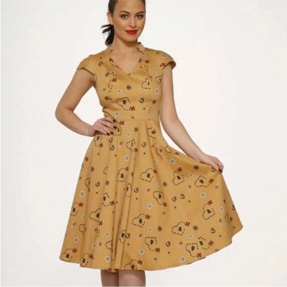Hearts & Roses Size 4 Pirate & Treasure Themed Tan Retro Style Dress pin up